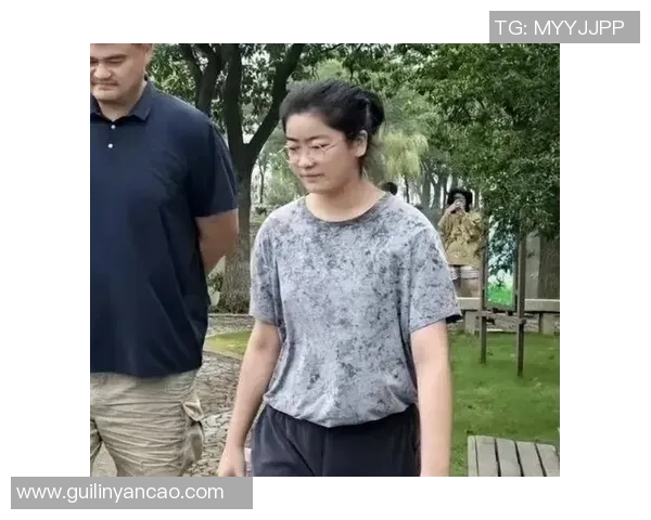 姚明女儿身高惊人引关注网友纷纷猜测未来发展潜力