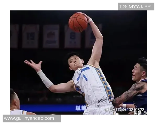 姚明追忆南山岁月与篮球梦想的交织与成长之路