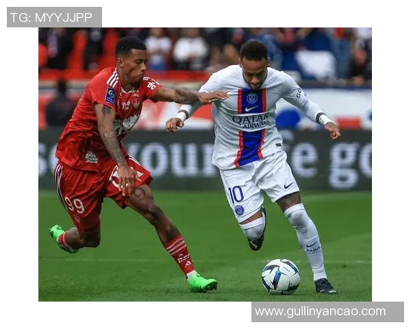 巴黎圣日耳曼大胜曼联6比2震撼国王杯赛场引发历史冷门