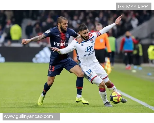 欧联杯精彩对决莱比锡与里昂战成平局红牌事件引发全场热议