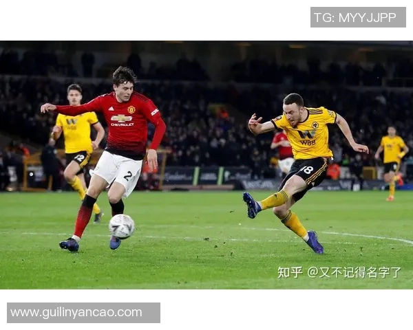 足总杯曼联大胜AC米兰神扑时刻引发转会热议与球迷狂欢