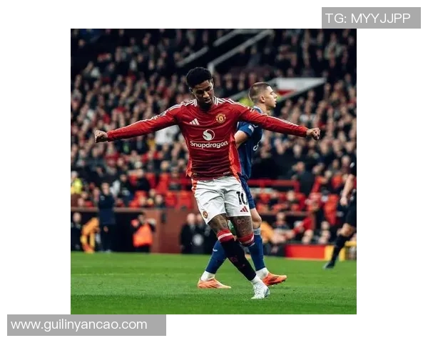 巴黎圣日耳曼大胜曼联五球零封全场数据分析引发热议 巴黎圣日耳曼大胜曼联五球零封全场数据分析引发热议