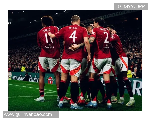 德甲激战曼联大胜里昂红牌争议引发全场热议与数据分析