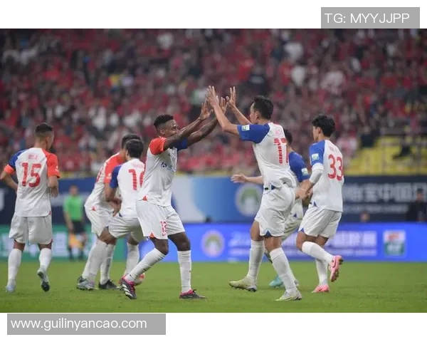 中超激战曼联与利物浦战成平局十大精彩进球瞬间回顾引爆全场热情 中超激战曼联与利物浦战成平局十大精彩进球瞬间回顾引爆全场热情