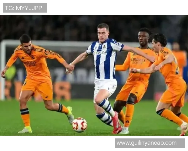 国王杯激战莱比锡与巴萨平局绝杀瞬间引发全场狂欢战术解析