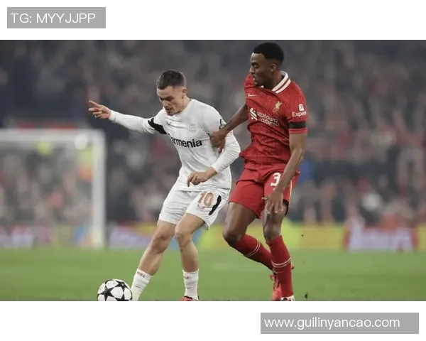 欧冠激战：尤文图斯狂胜利物浦6-2帽子戏法引领全场狂欢与战术解析