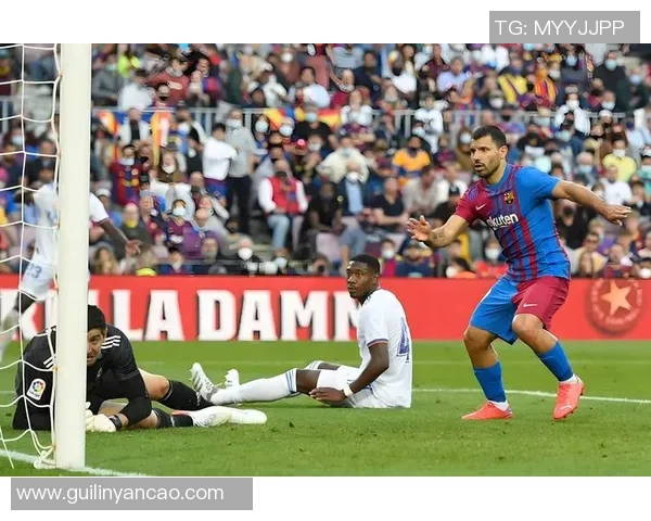 英超焦点战巴萨与多特蒙德平局红牌争议引发全场热议 英超焦点战巴萨与多特蒙德平局红牌争议引发全场热议